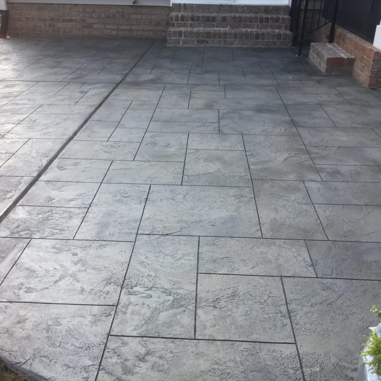 https://advanced-surface.com/wp-content/uploads/2024/08/Slate-Patio-scaled1-1280x1280.jpg