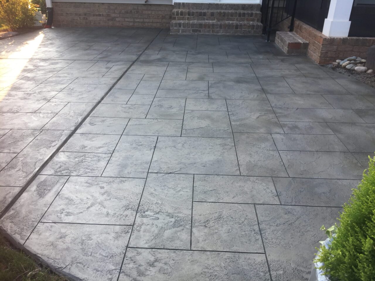 https://advanced-surface.com/wp-content/uploads/2024/08/Slate-Patio-scaled1-1280x960.jpg