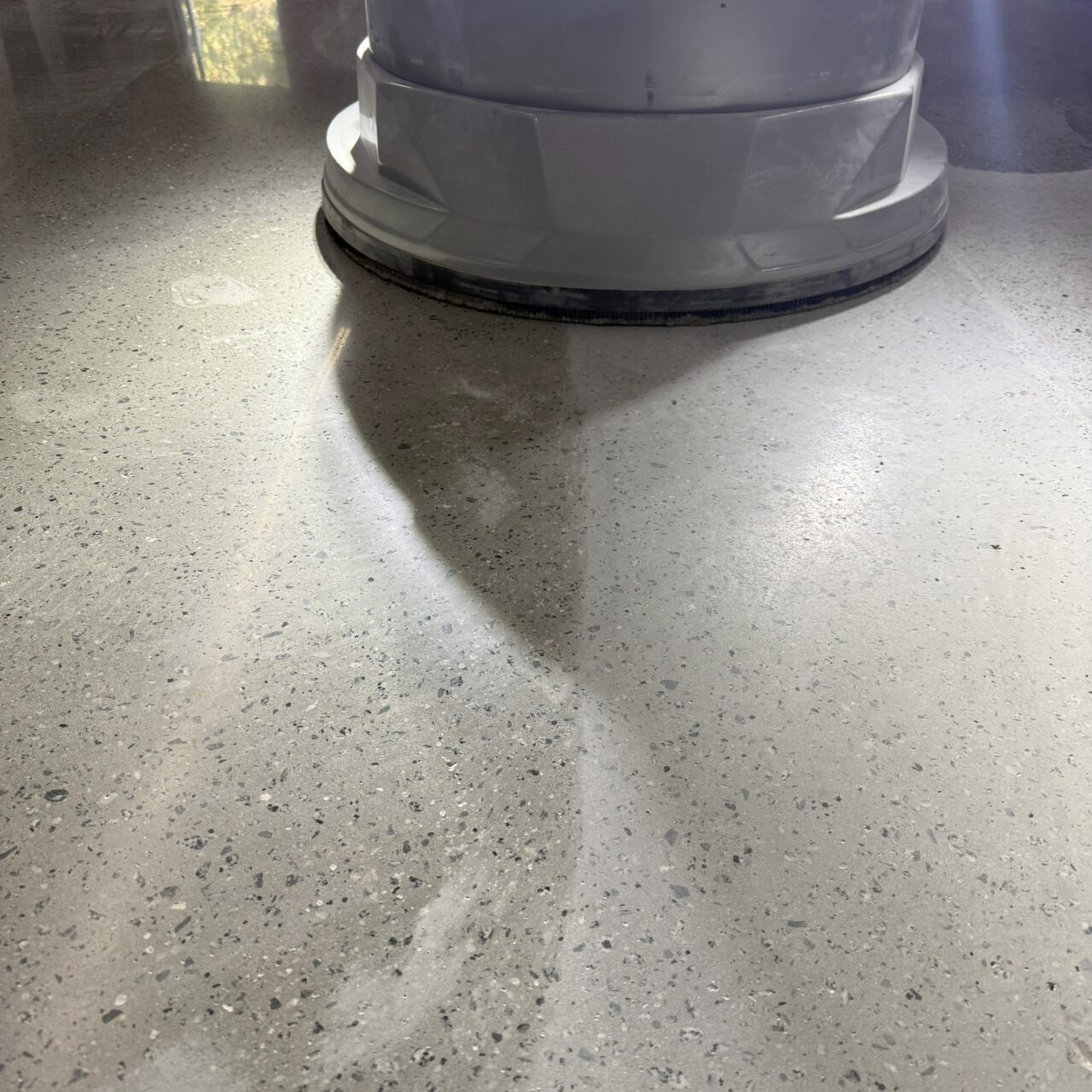 https://advanced-surface.com/wp-content/uploads/2024/10/polished-concrete-process-1280x1280.jpg